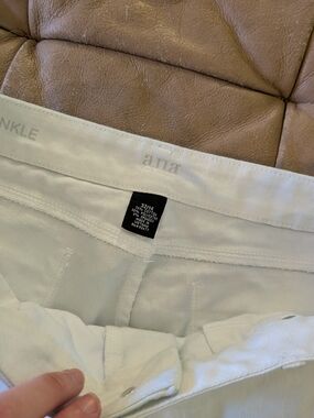 a.n.a Women's White Ankle & Cropped Jeans